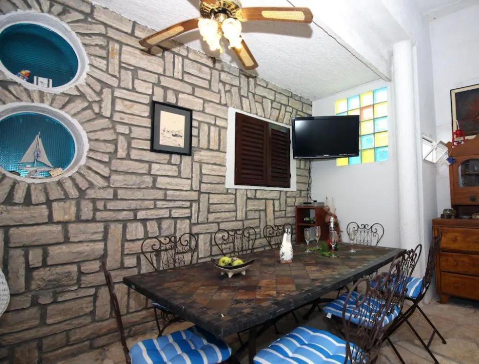 Marina Apartmani Tisno Murter Exterior foto