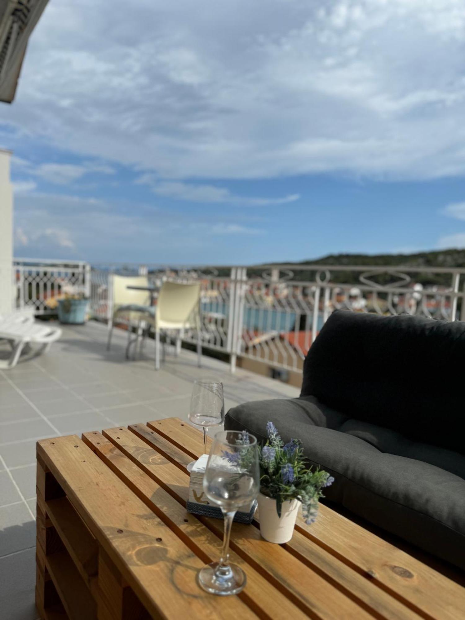 Marina Apartmani Tisno Murter Exterior foto