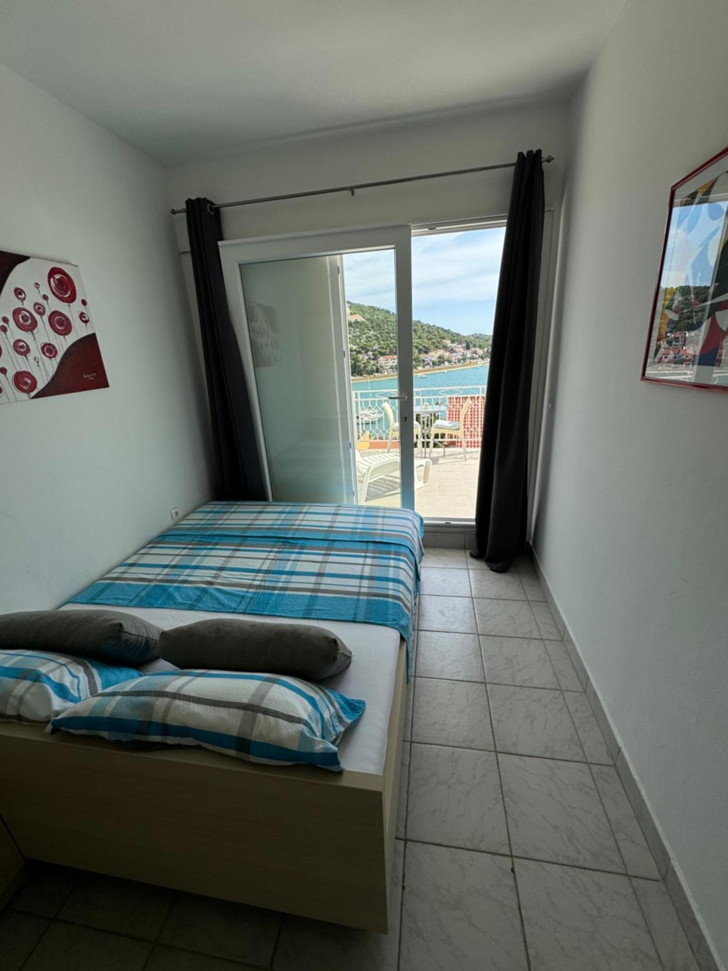 Marina Apartmani Tisno Murter Exterior foto